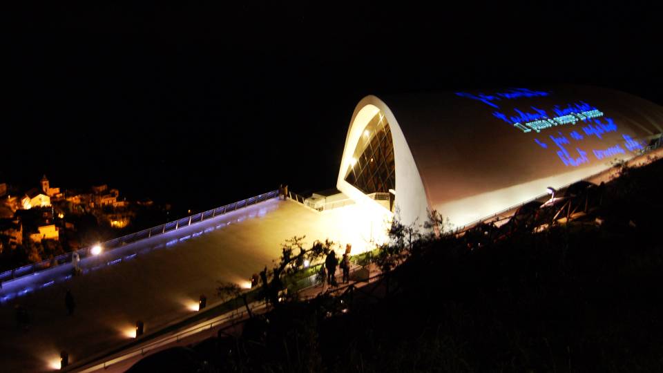 Par Um Mundo Meyor - Omaggio a Oscar Niemeyer