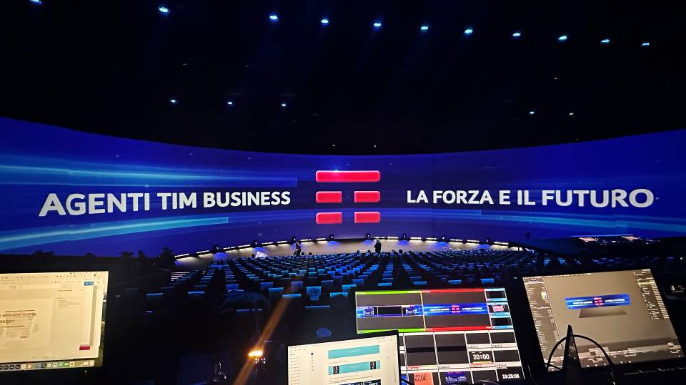 TIM - LA FORZA E IL FUTURO